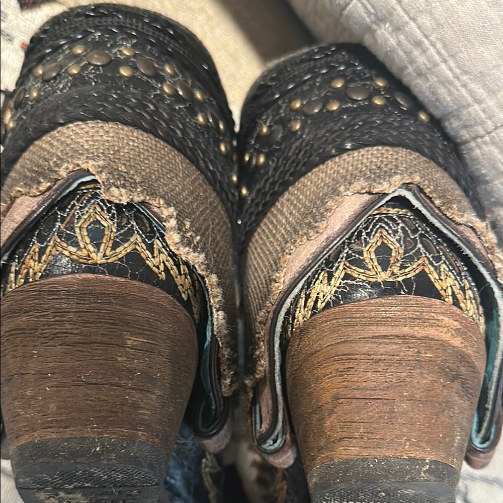 Corral Black and Brown Embroidered Ankle Boots - Picture 13 of 13